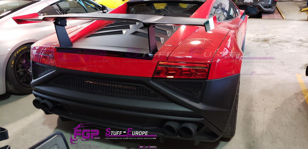 Squadra Corse Rear bumper & Diffuser set for Lamborghini Gallardo