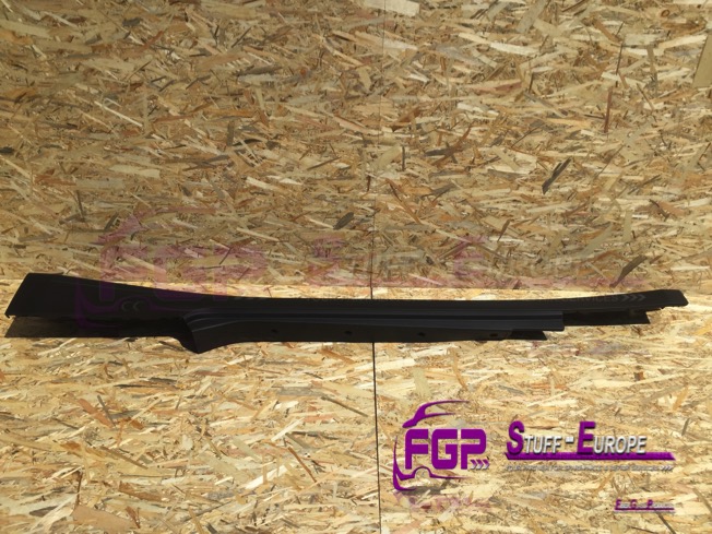 OEM Original Maserati Gran turismo side skirt rocker panel left