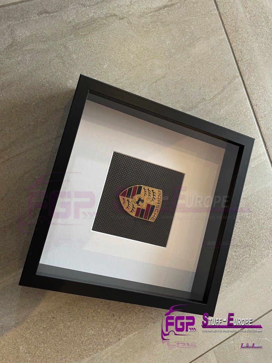 Original Porsche LOGO / EMBLEM / BADGE with real carbon background / GIFT / BIRTHDAY GIFT